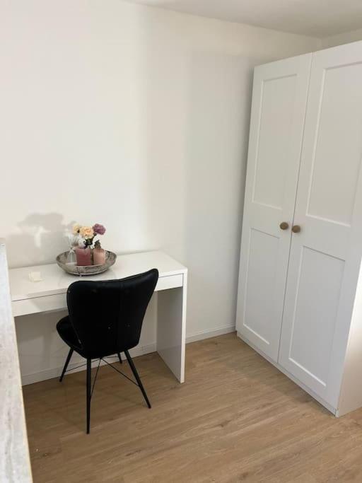 Moderne Gemuetliche Ferienwohnung In Фрідріхсгафен Екстер'єр фото